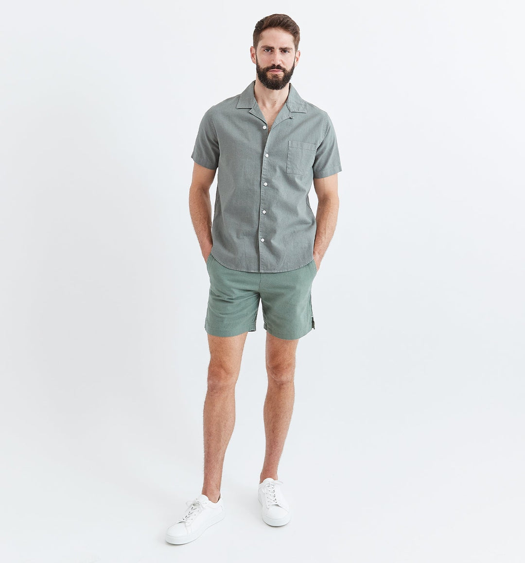 essential linen short laurel