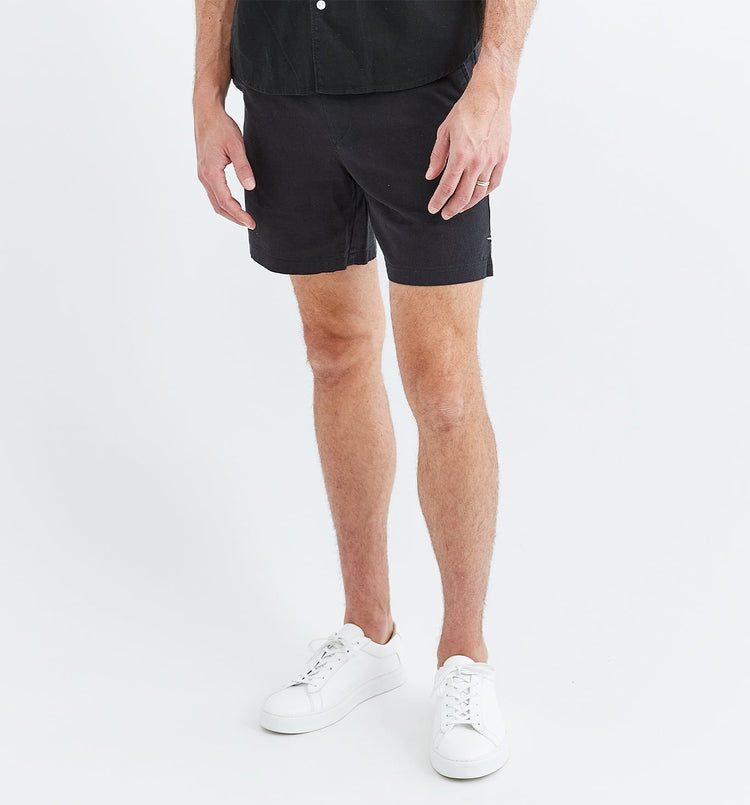 essential linen short black