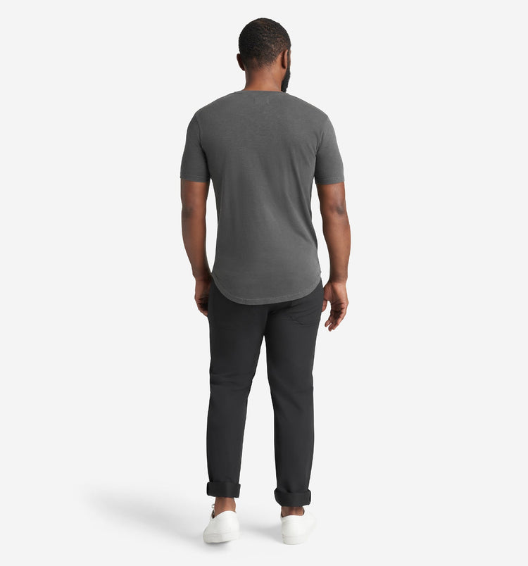 Sun-Faded Slub Scallop V-Neck T-Shirt | Black | Goodlife