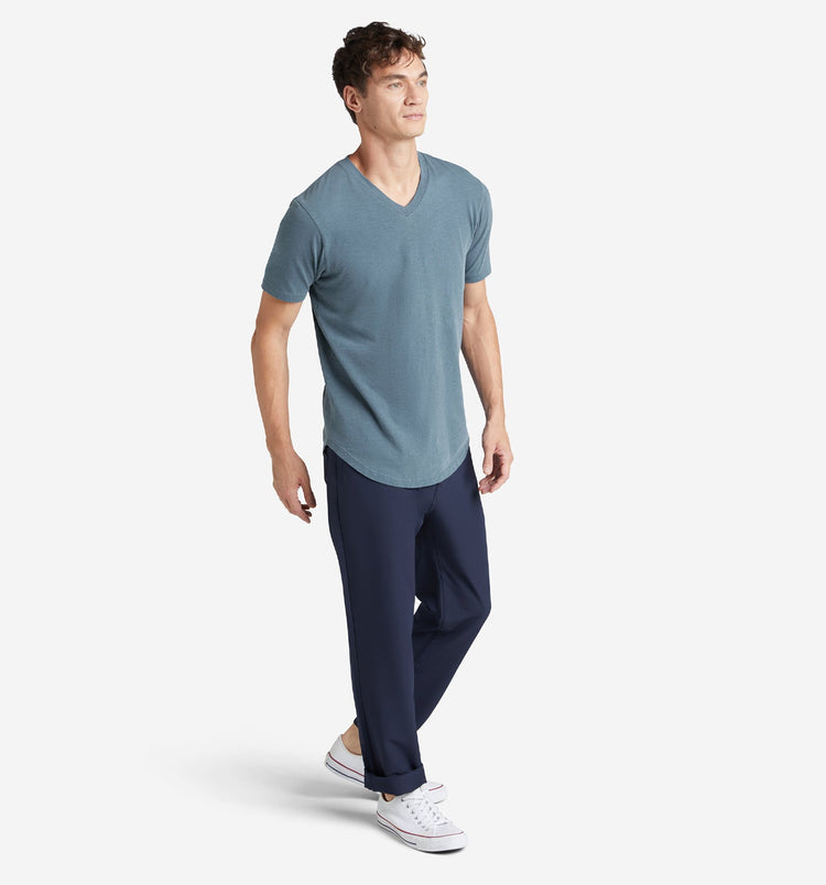 Men's Navy Sun-Faded Slub Scallop V-Neck T-Shirt | Goodlife