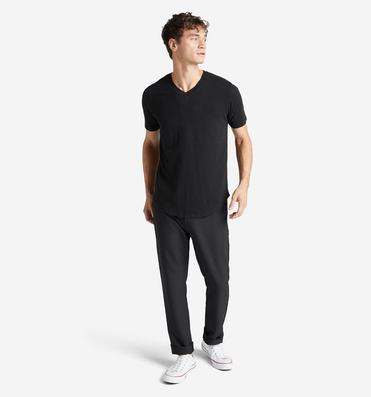 Slub Scallop V-Neck T-Shirt | Black | Goodlife